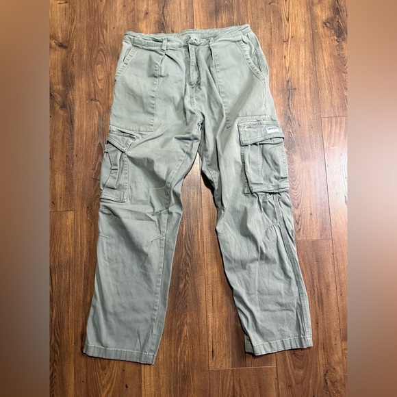 YoungLA Other - YoungLA Men's Convoy Green Cargo Pants Size 38 Long Relaxed Fit Missing Button
